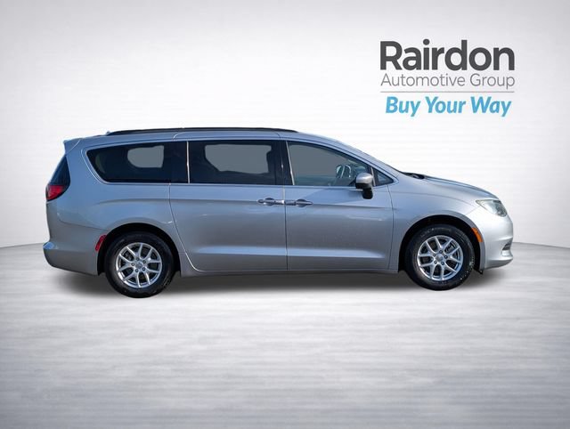 Used 2020 Chrysler Voyager Lxi FWD image 8
