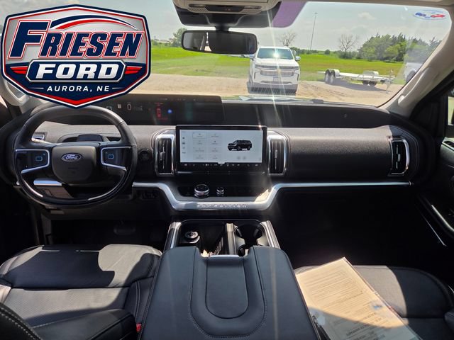 Used 2025 Ford Expedition Platinum w/ Driver's Package AWD/4WD image 19