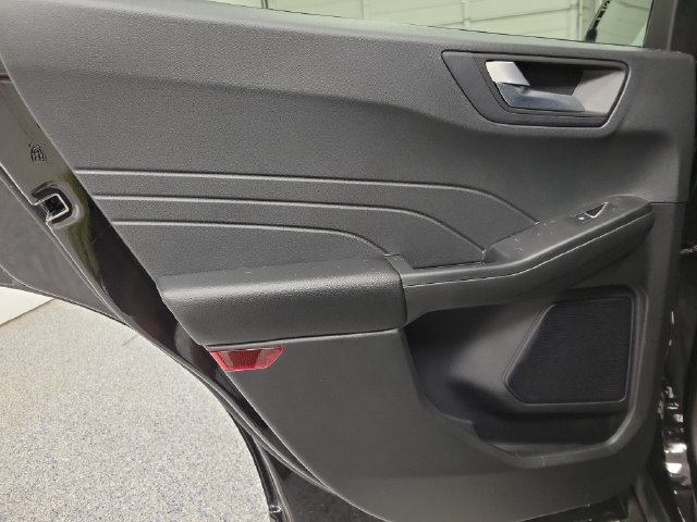 Used 2023 Ford Escape ST-Line w/ Tech Pack #1 AWD/4WD image 11