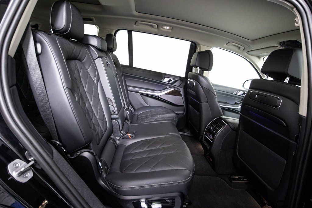 Used 2024 BMW X7 xDrive40i image 12