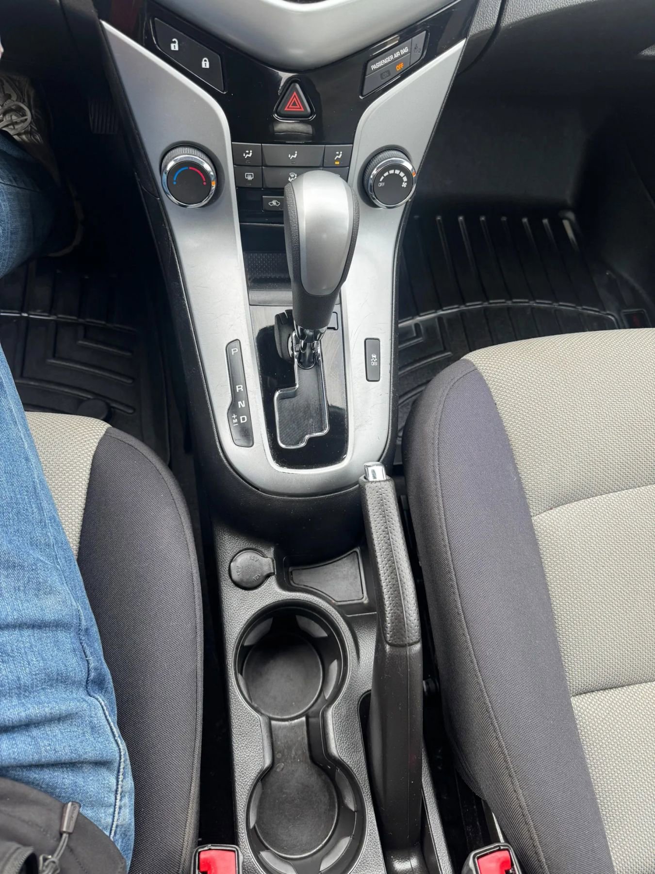 Used 2013 Chevrolet Cruze LS image 15