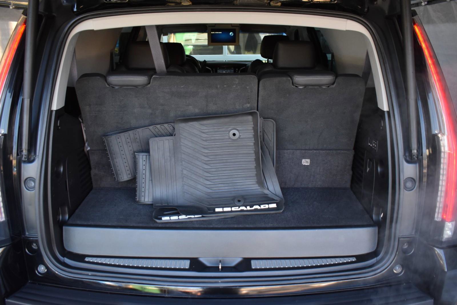 Used 2017 Cadillac Escalade Luxury image 57