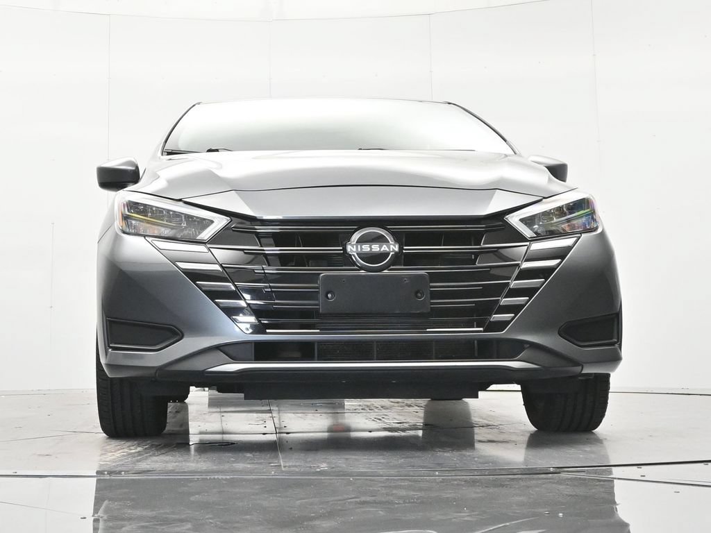 Used 2025 Nissan Versa SV FWD image 37