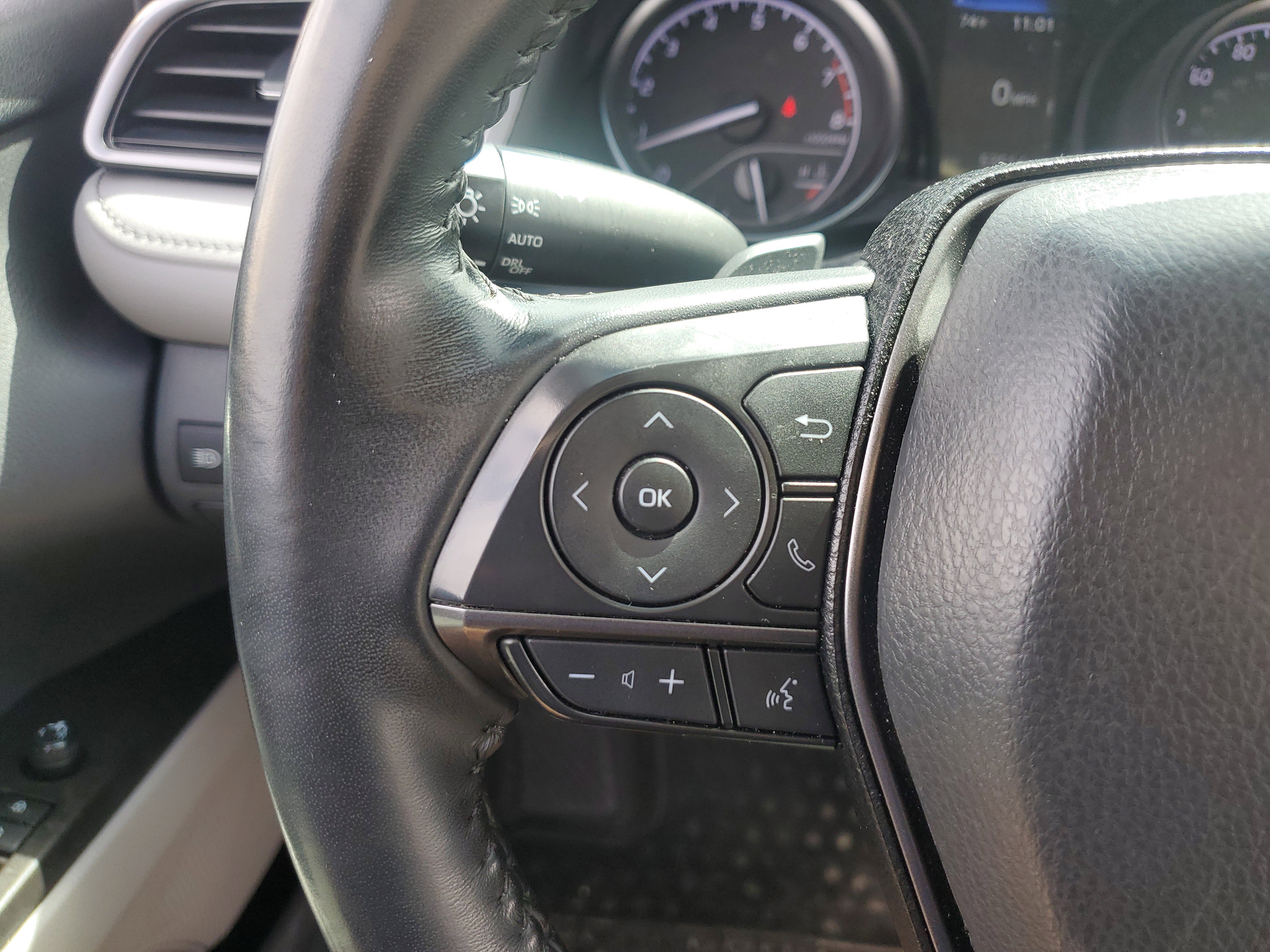 Used 2023 Toyota Camry SE image 26