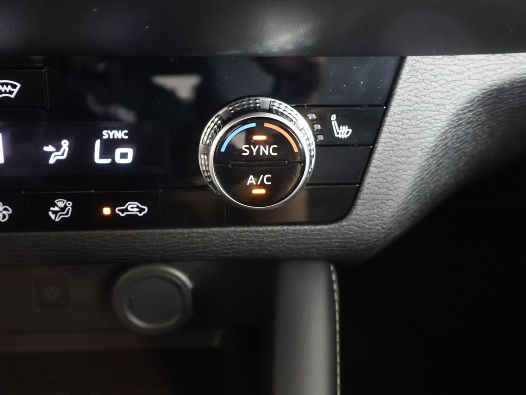 New 2026 Mitsubishi Outlander LE AWD/4WD image 51