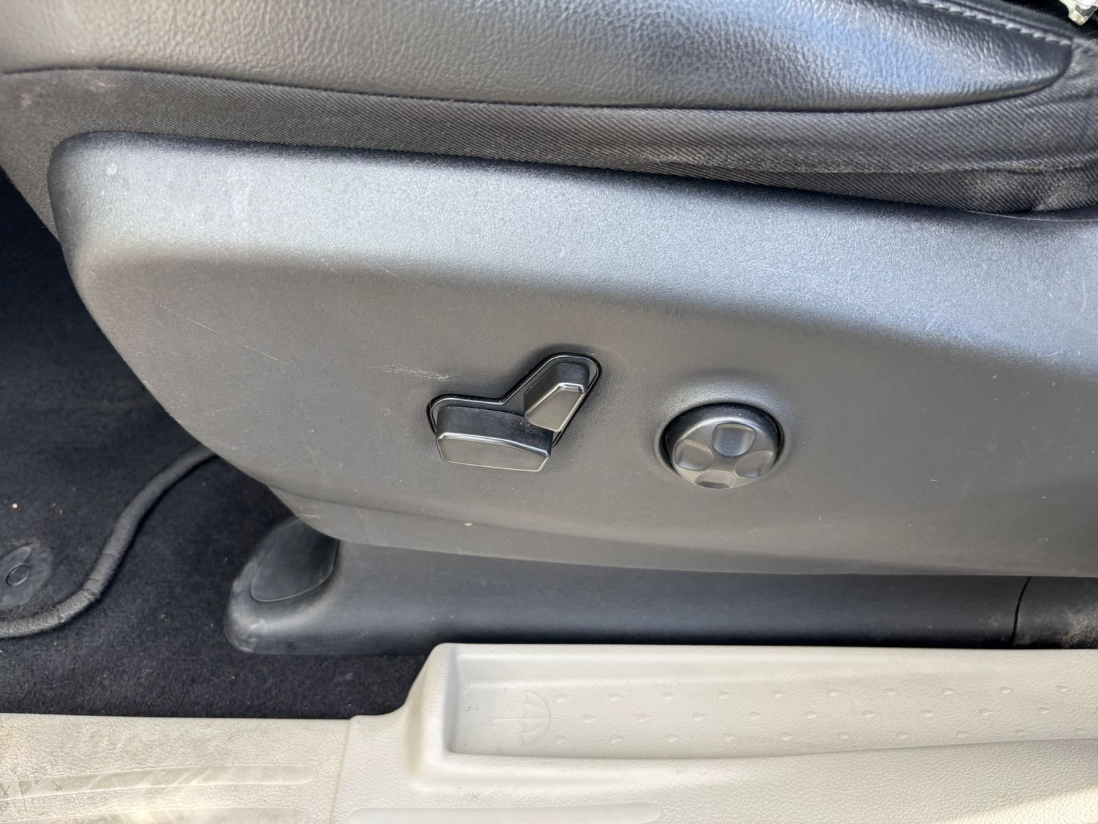 Used 2022 Chrysler Pacifica Touring-L FWD image 21