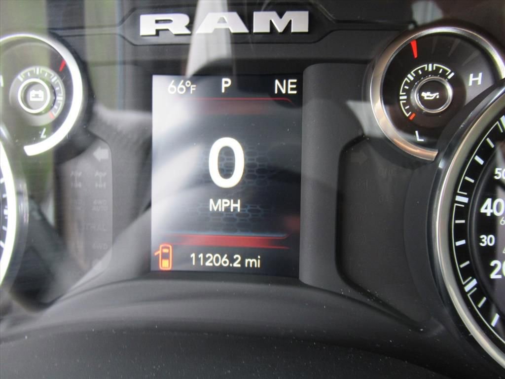 Certified 2024 RAM 2500 Big Horn AWD/4WD image 25