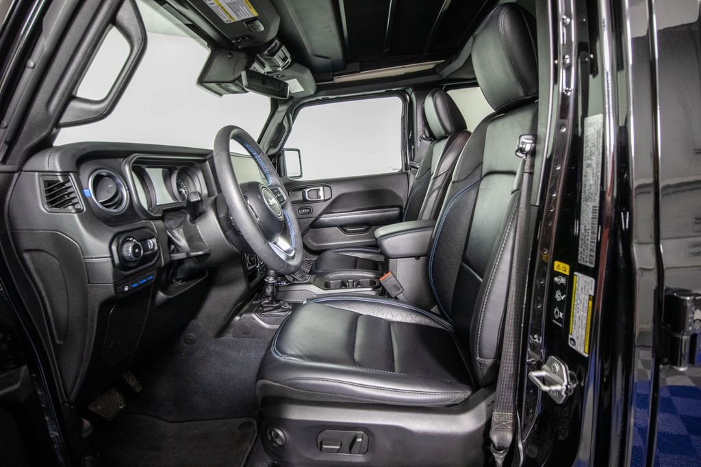 Used 2024 Jeep Wrangler High Altitude AWD/4WD image 9
