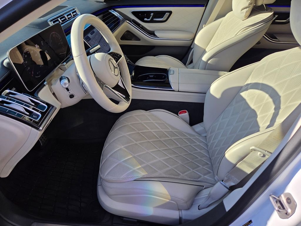 Used 2025 Mercedes-Benz S 580e 4MATIC Sedan image 33