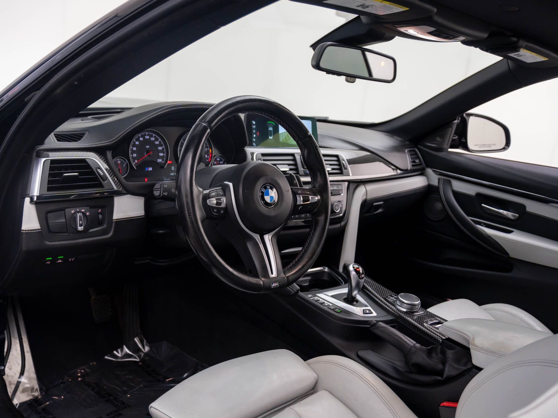 Used 2018 BMW M4 Convertible w/ Competition Package image 25