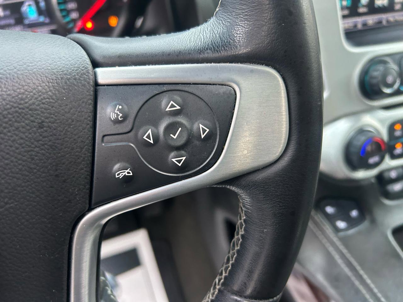 Used 2018 GMC Yukon XL SLT w/ Open Road Package image 19