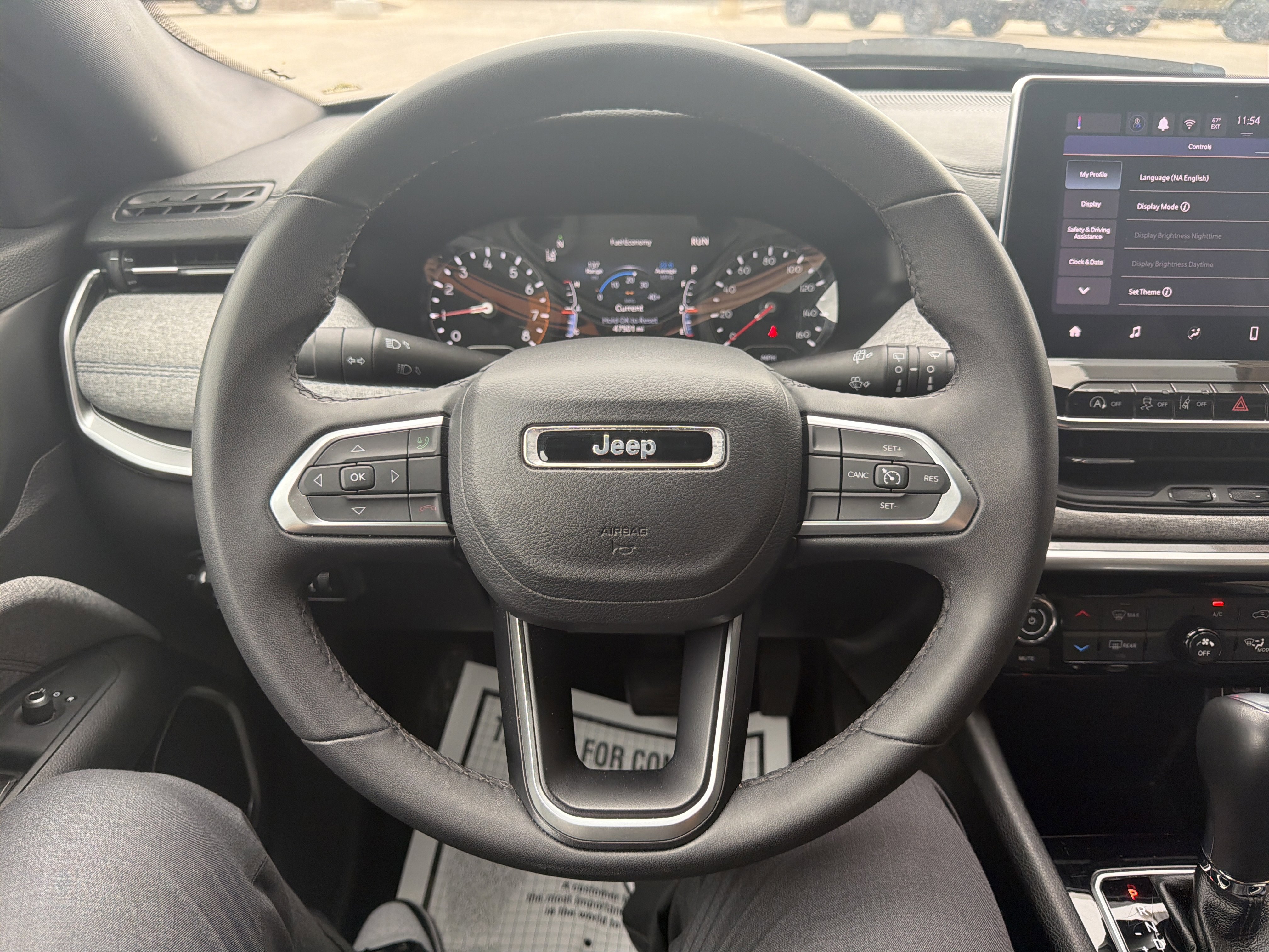 Used 2024 Jeep Compass Latitude image 14