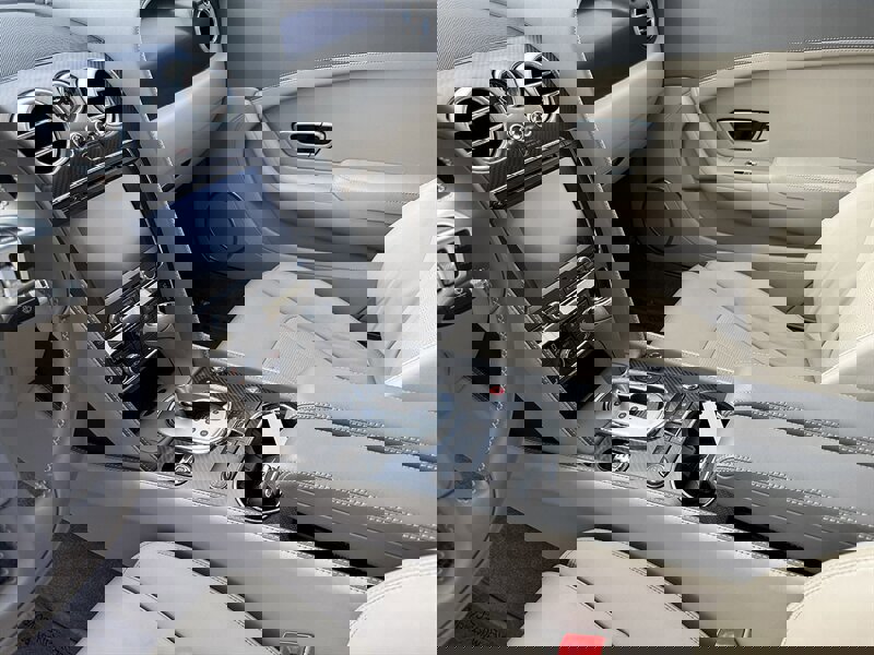 Used 2015 Bentley Continental GT image 30