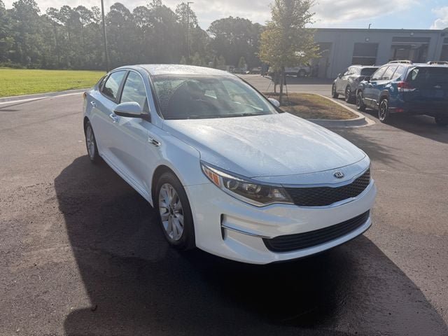 Used 2017 Kia Optima LX w/ Option Group 014 FWD image 19