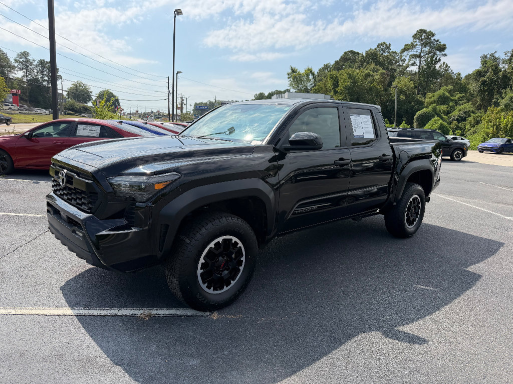 Used 2024 Toyota Tacoma TRD Off-Road AWD/4WD image 1