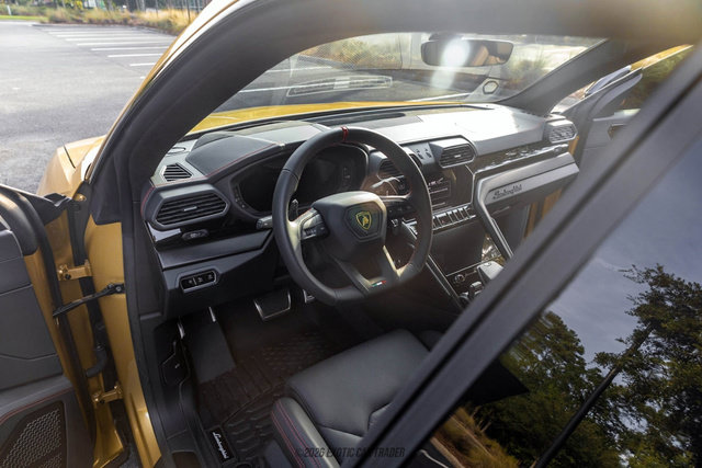 Used 2024 Lamborghini Urus S AWD/4WD image 21