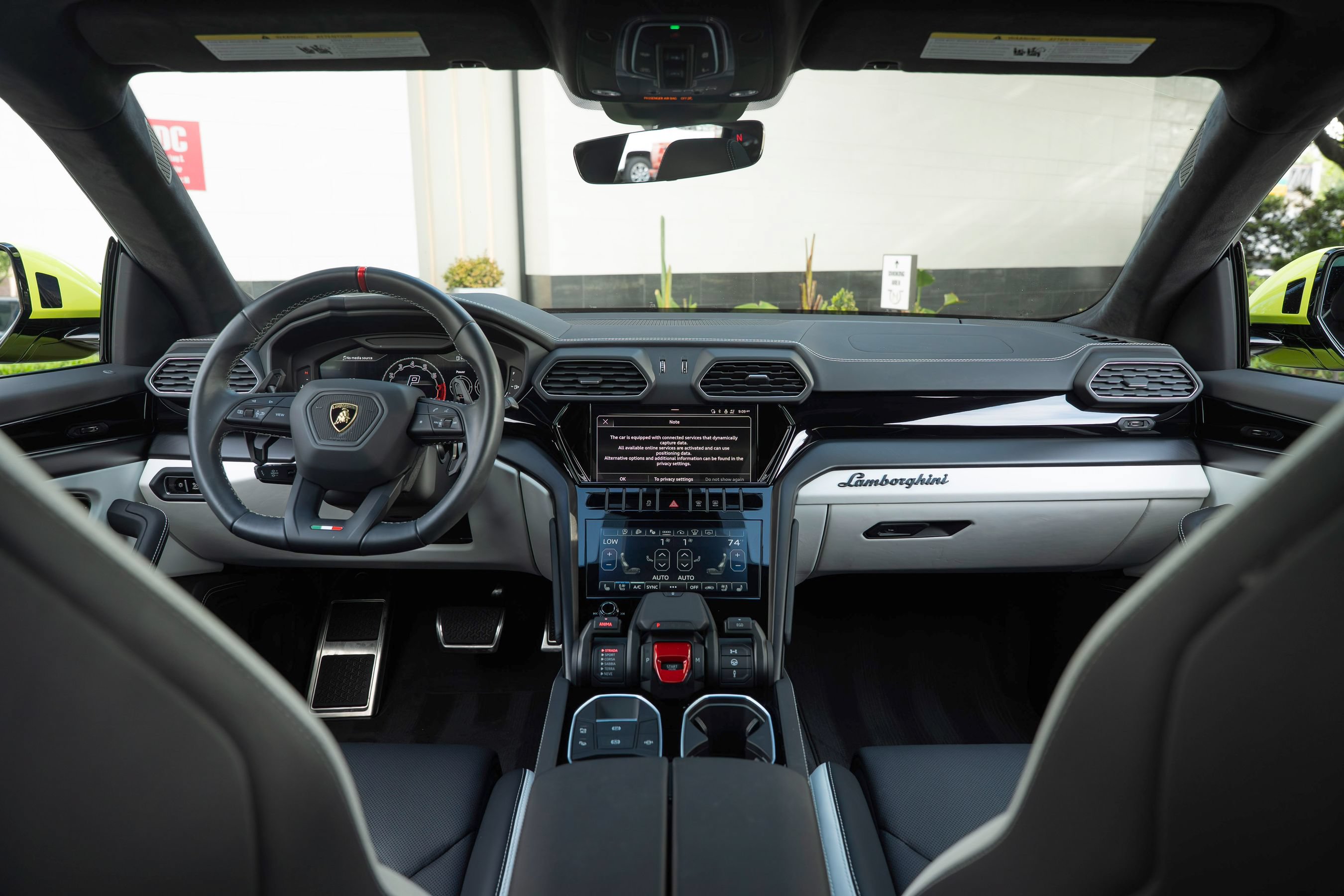 Used 2023 Lamborghini Urus S AWD/4WD image 4