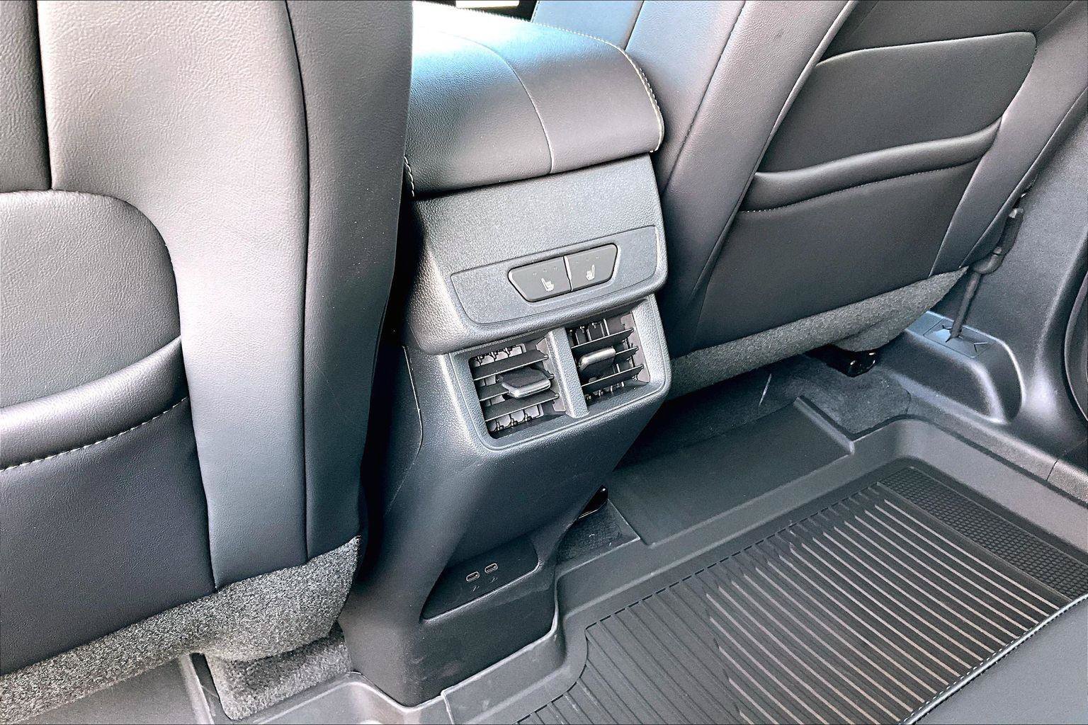 New 2026 GMC Terrain Elevation w/ Elevation Premium Package AWD/4WD image 24