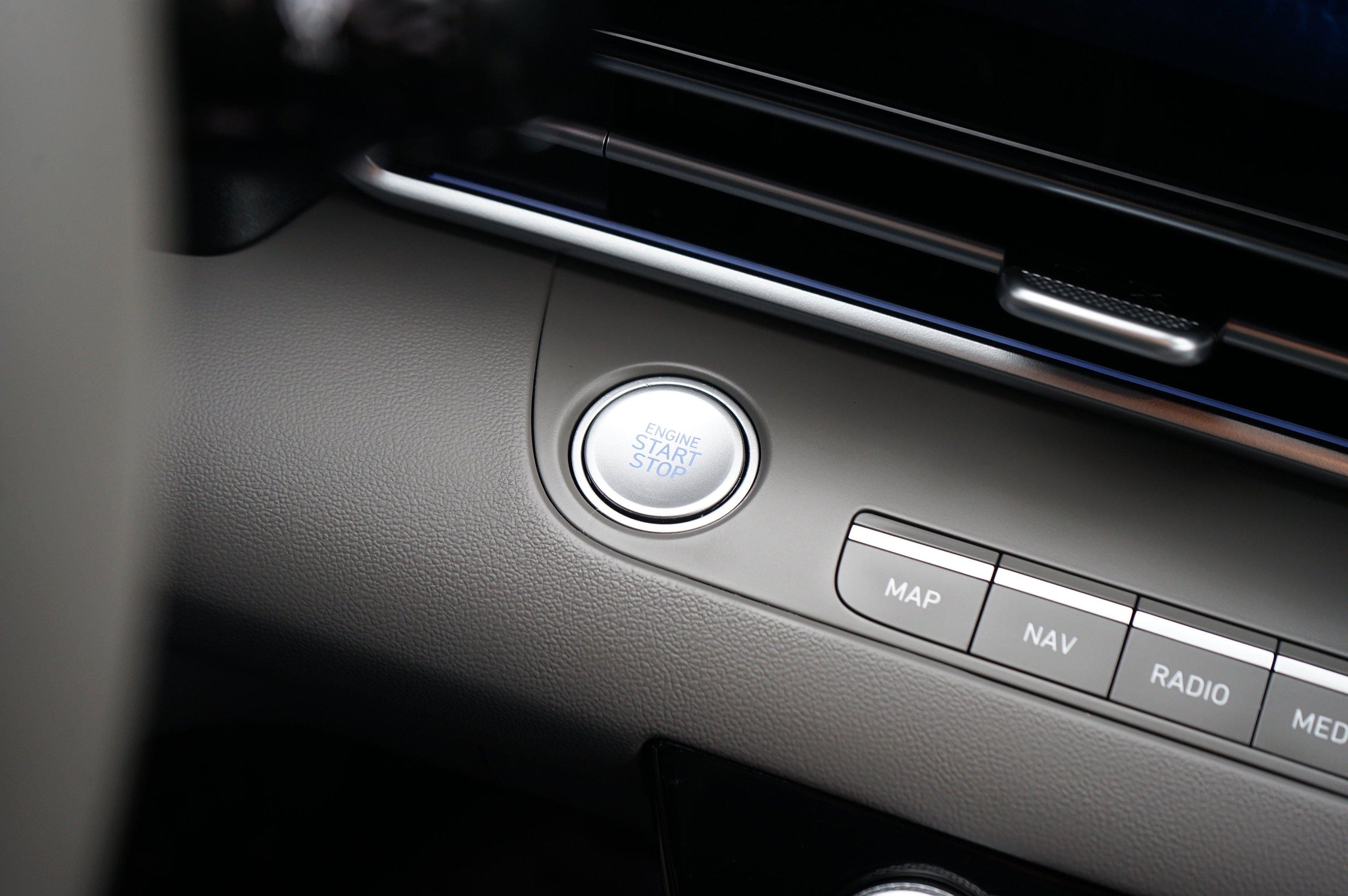 Used 2025 Hyundai Elantra SEL image 26