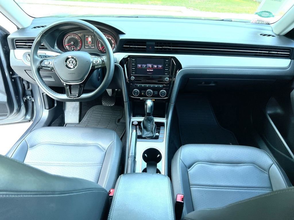 Used 2022 Volkswagen Passat 2.0T SE image 20