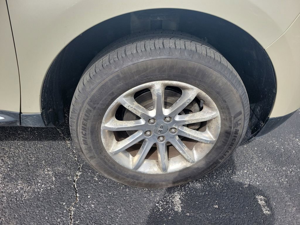 Used 2015 Lincoln MKX AWD w/ Equipment Group 101A image 26