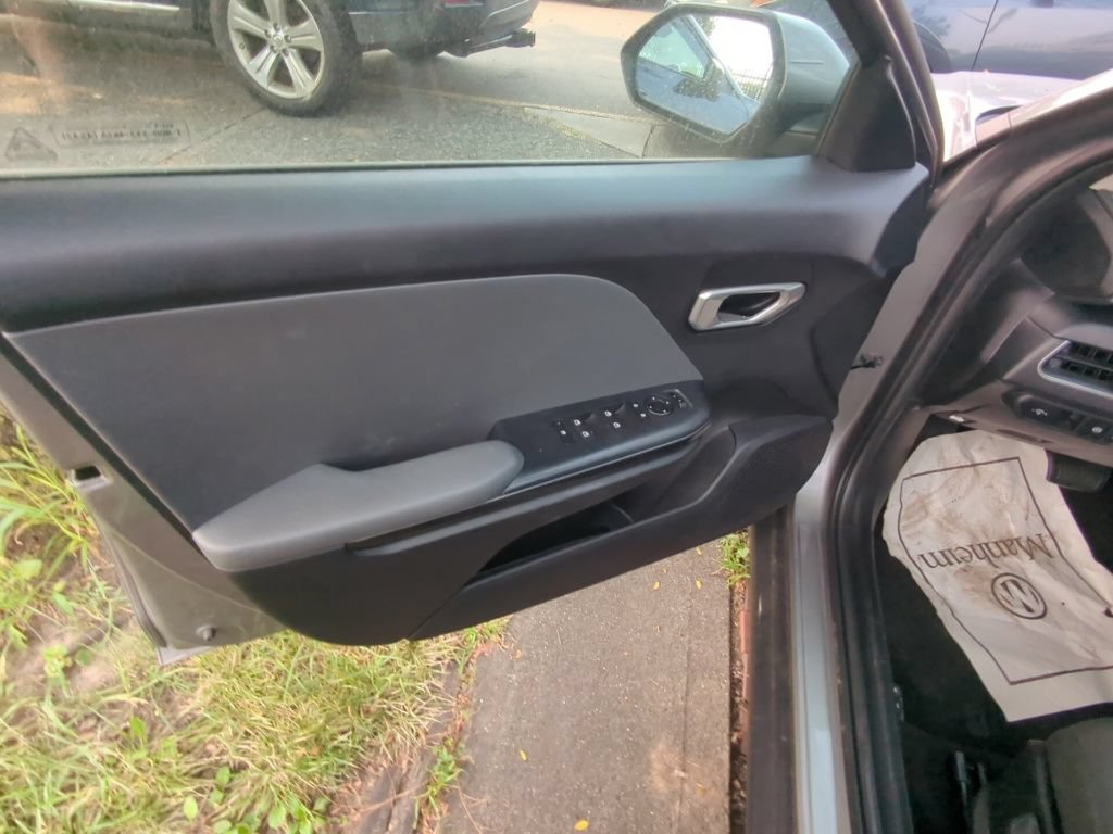 Used 2025 Kia K4 FWD image 8