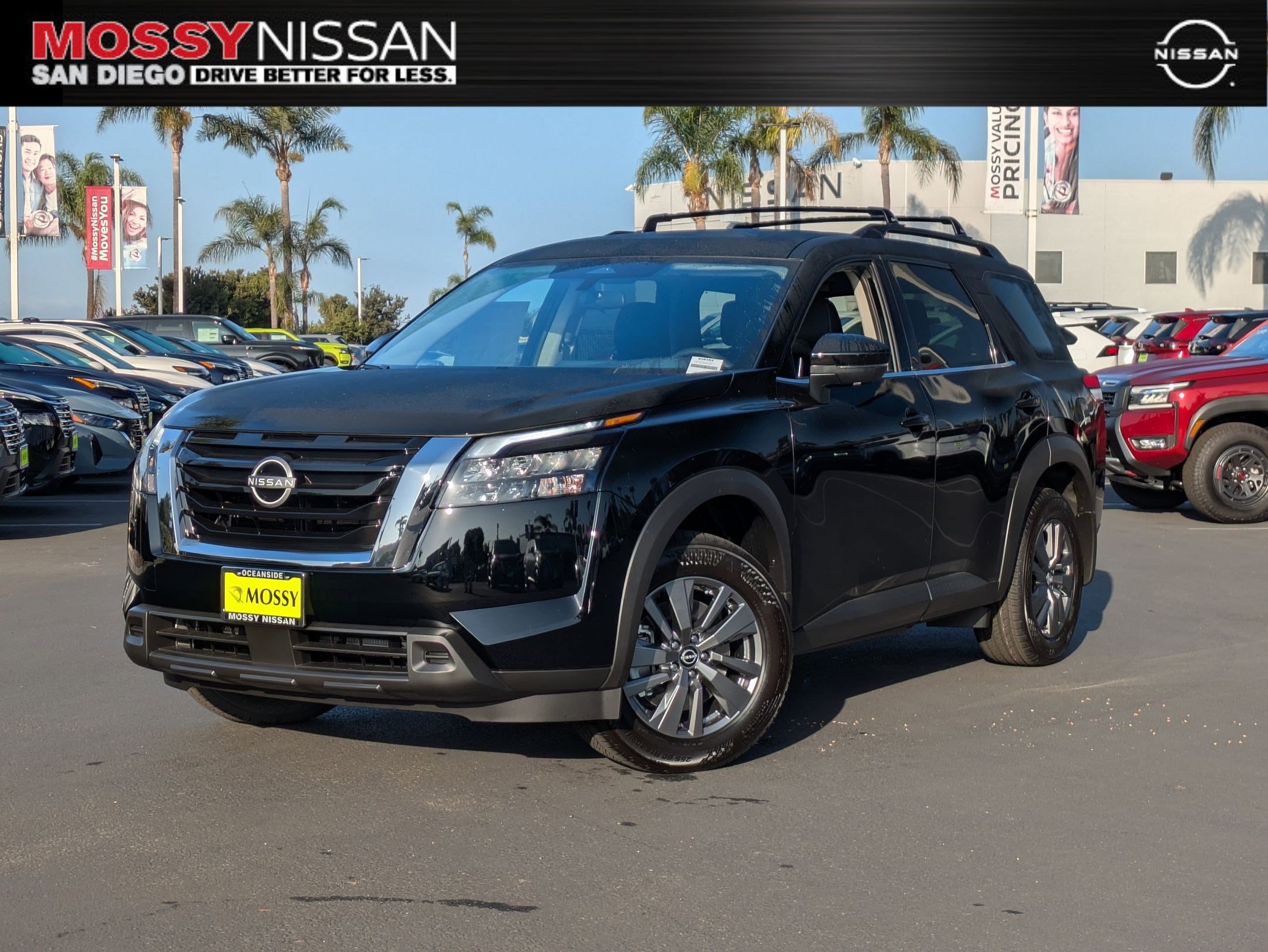 New 2025 Nissan Pathfinder SV w/ SV Premium Package