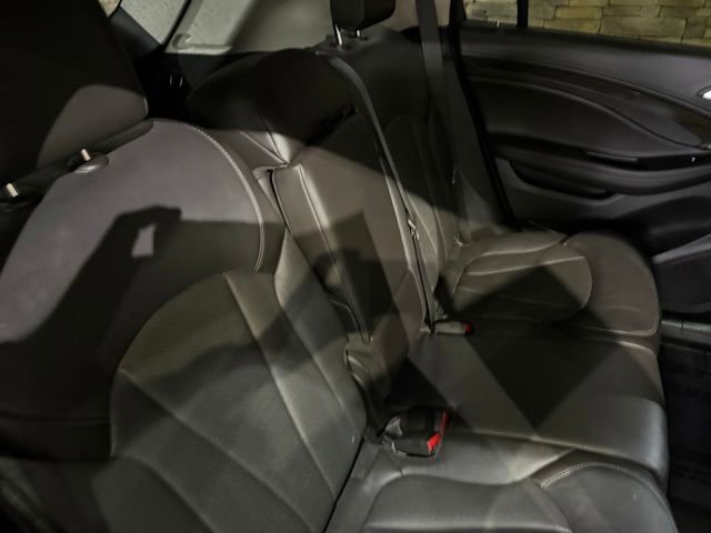Used 2019 Buick Envision Essence FWD image 33