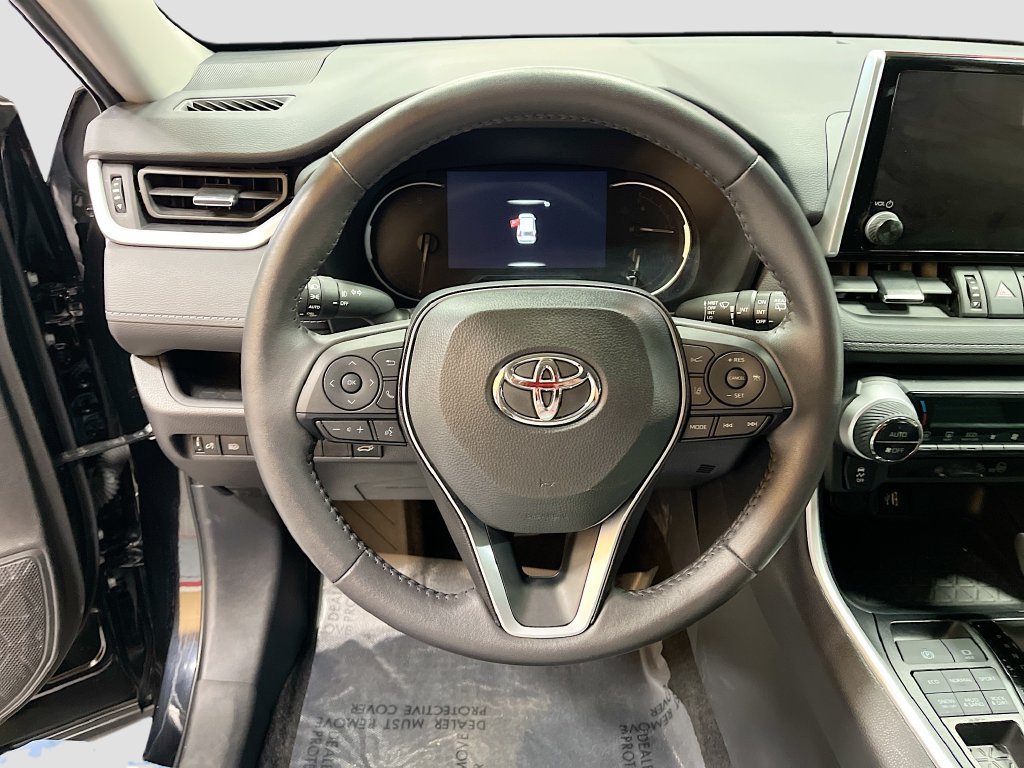 Used 2025 Toyota RAV4 XLE Premium AWD/4WD image 11