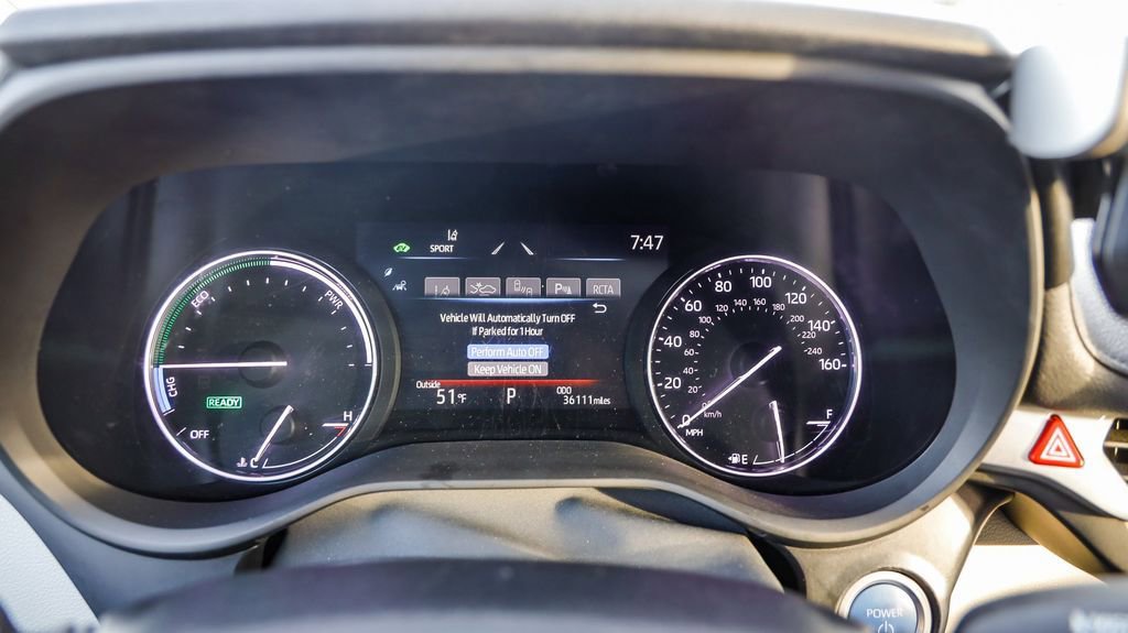 Used 2023 Toyota Sienna Limited image 28