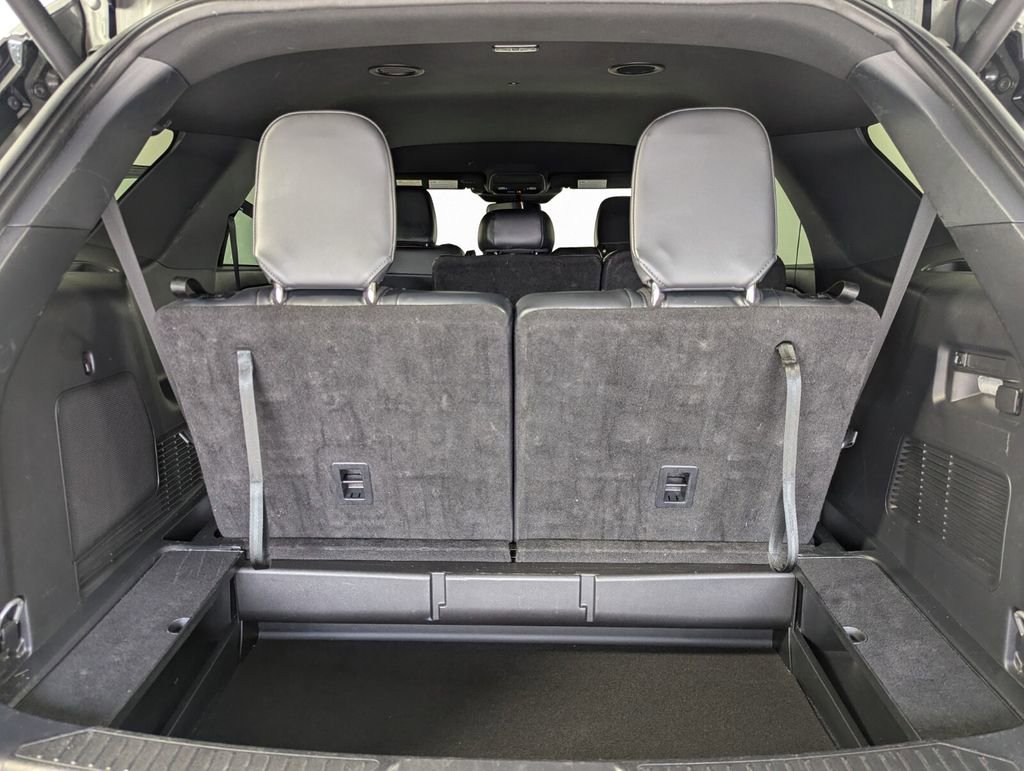 Used 2025 Ford Explorer ST-Line w/ ST-Line Street Pack image 29