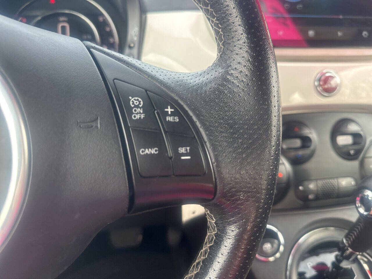 Used 2015 FIAT 500 Turbo w/ Comfort/Convenience Group image 19
