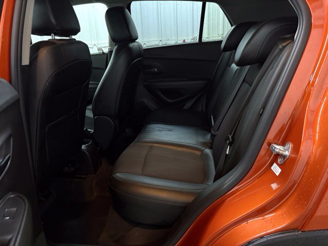 Used 2016 Chevrolet Trax LT w/ LT Sun and Sound Package AWD/4WD image 14