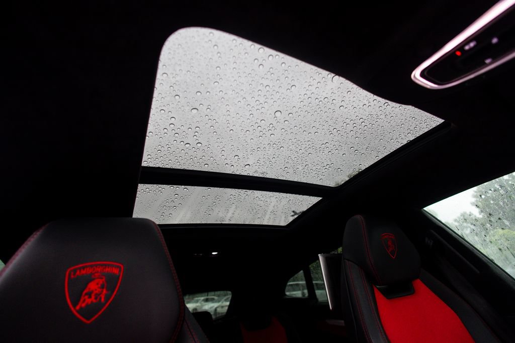 Used 2019 Lamborghini Urus AWD/4WD image 42