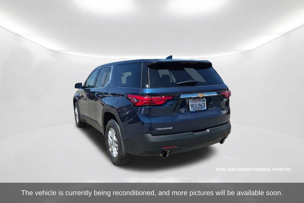 Used 2022 Chevrolet Traverse LS FWD image 8