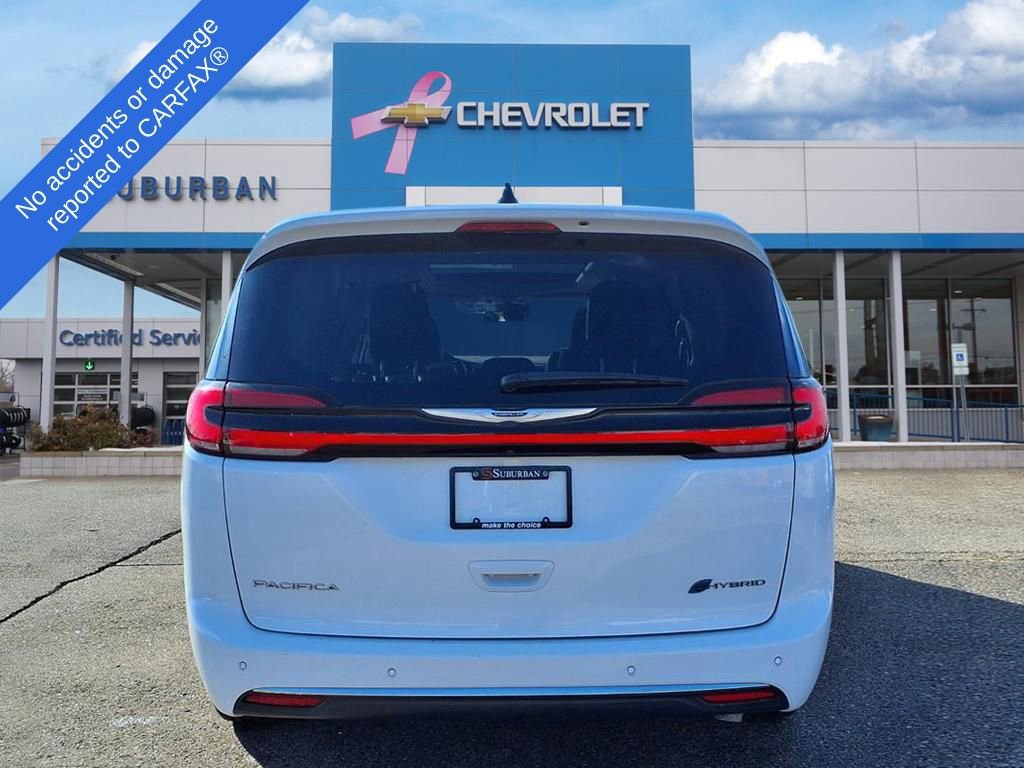 Used 2023 Chrysler Pacifica Limited image 7