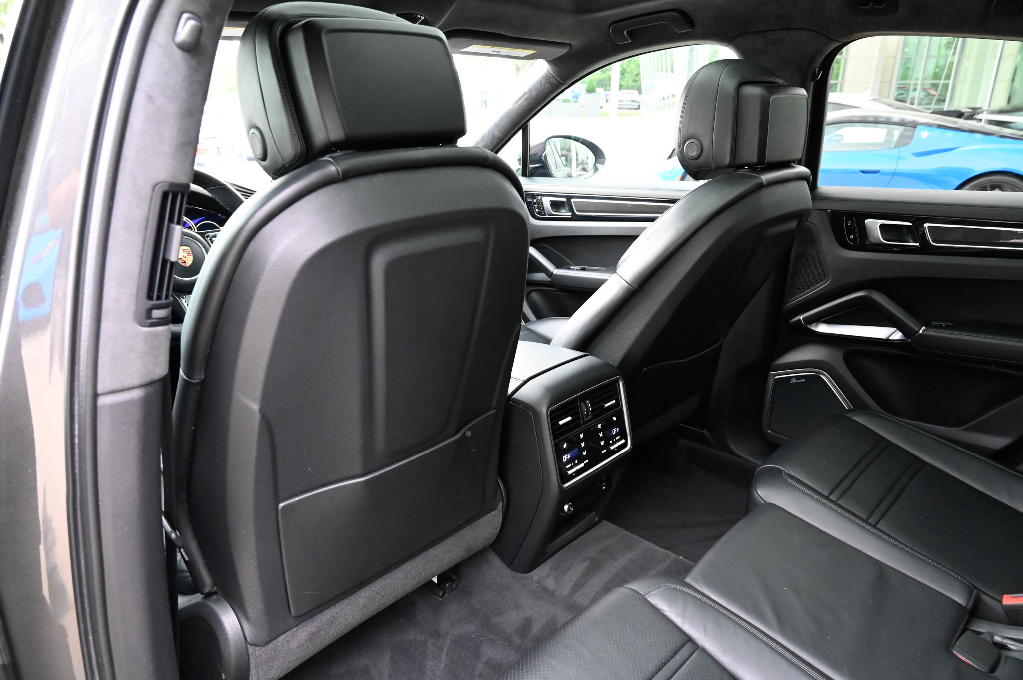 Used 2021 Porsche Cayenne Turbo AWD/4WD image 37
