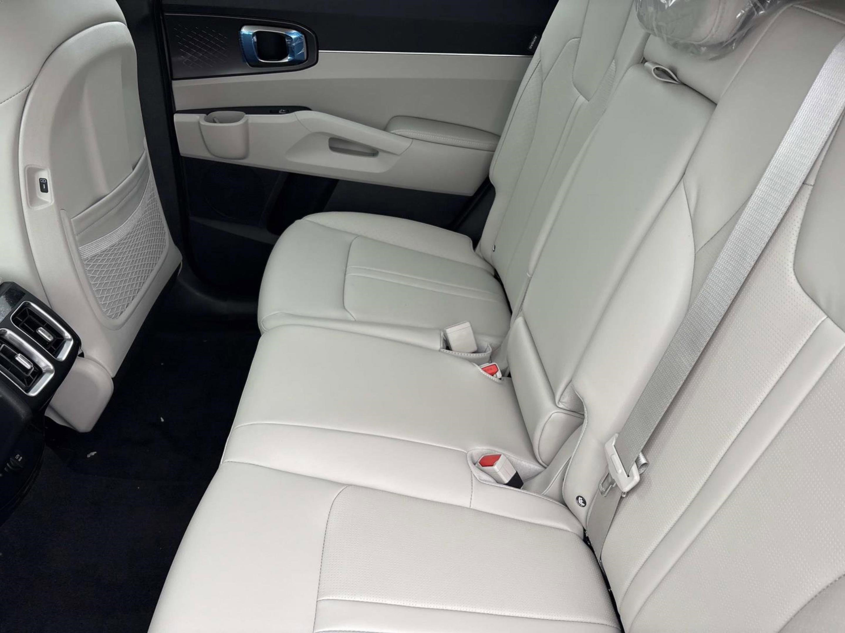 New 2026 Kia Sorento S image 12