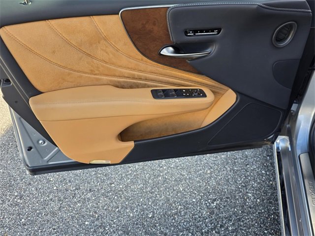 Certified 2024 Lexus LS 500 image 33