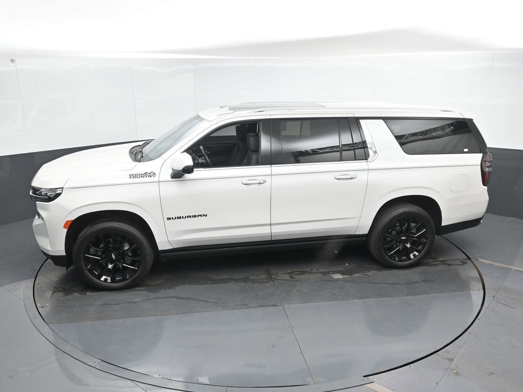 Used 2024 Chevrolet Suburban High Country w/ Advanced Technology Package image 43