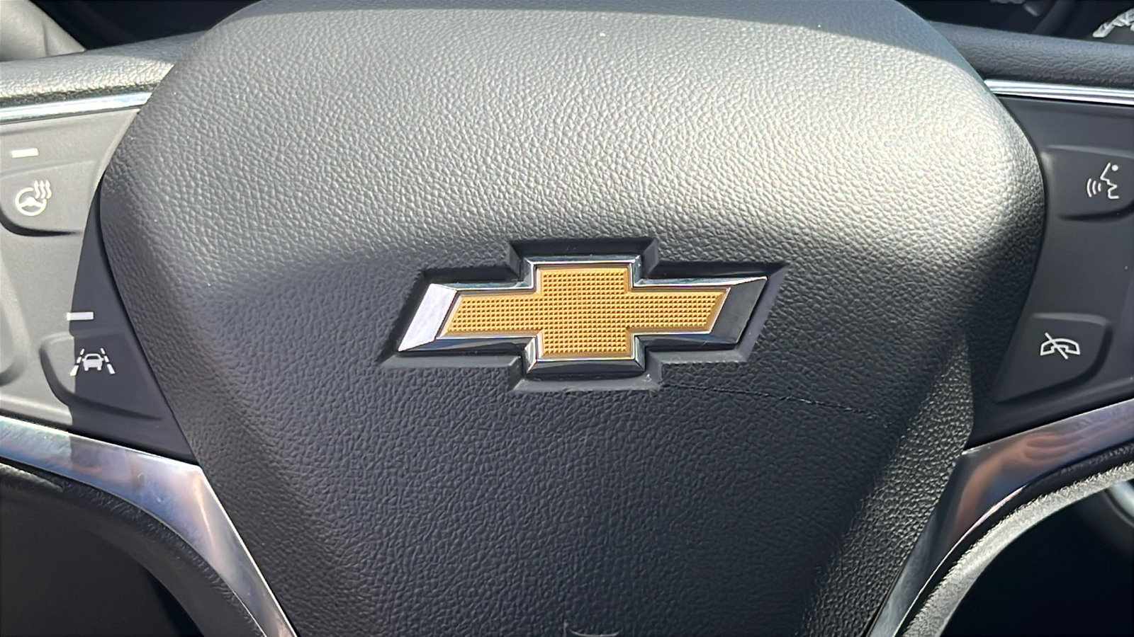 Used 2024 Chevrolet Equinox LT FWD image 17