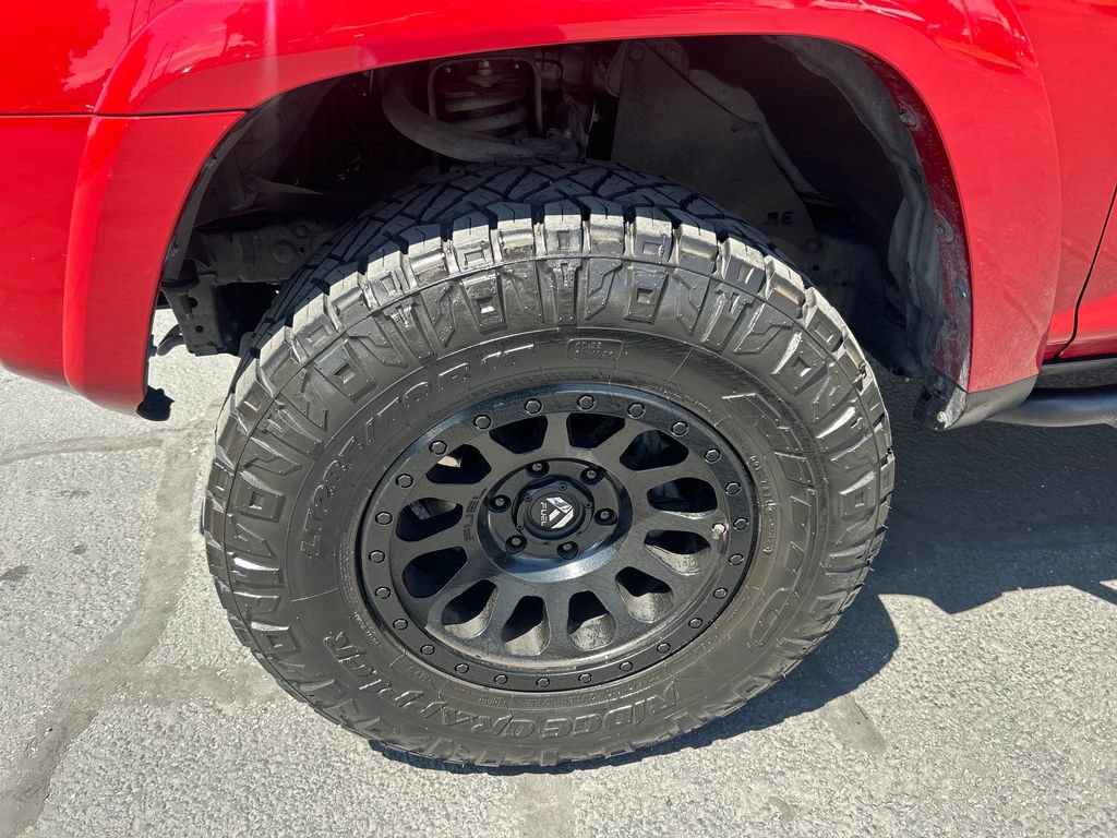 Used 2016 Toyota 4Runner SR5 AWD/4WD image 15