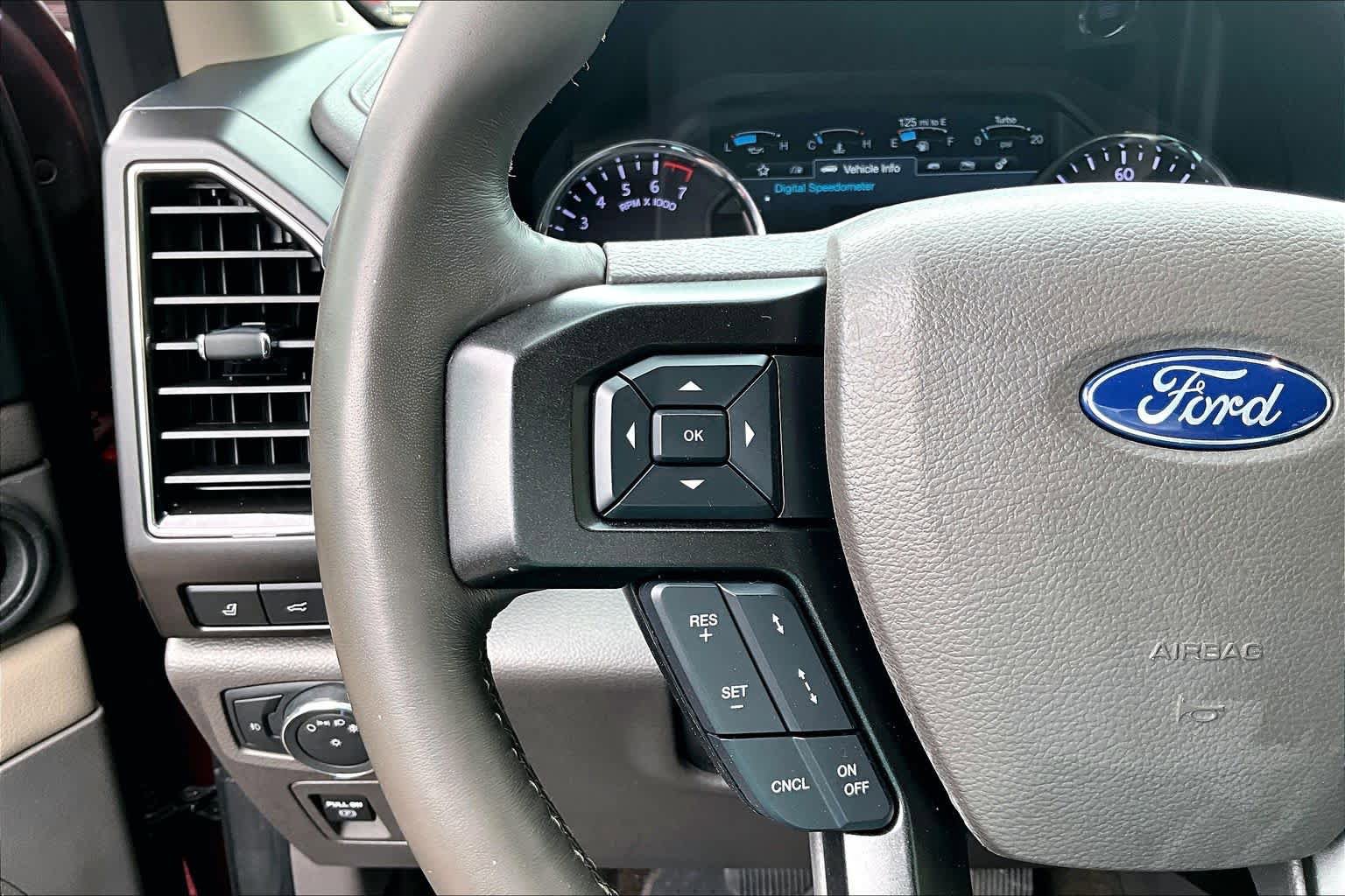 Used 2018 Ford Expedition Limited w/ Equipment Group 301A RWD image 24
