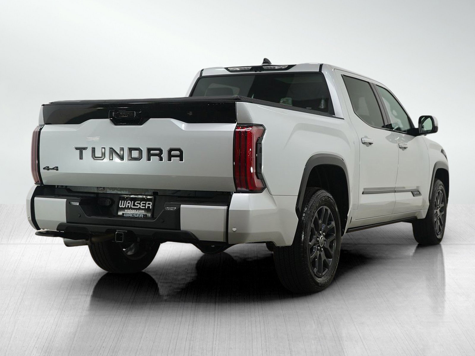 Used 2023 Toyota Tundra Platinum image 5