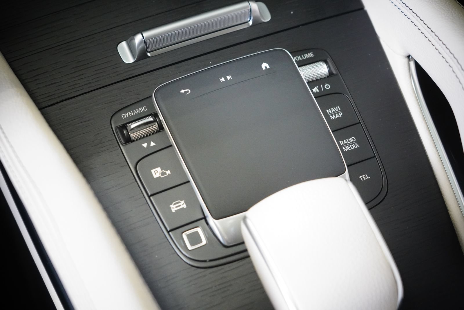 New 2026 Mercedes-Benz GLS 450 4MATIC image 30
