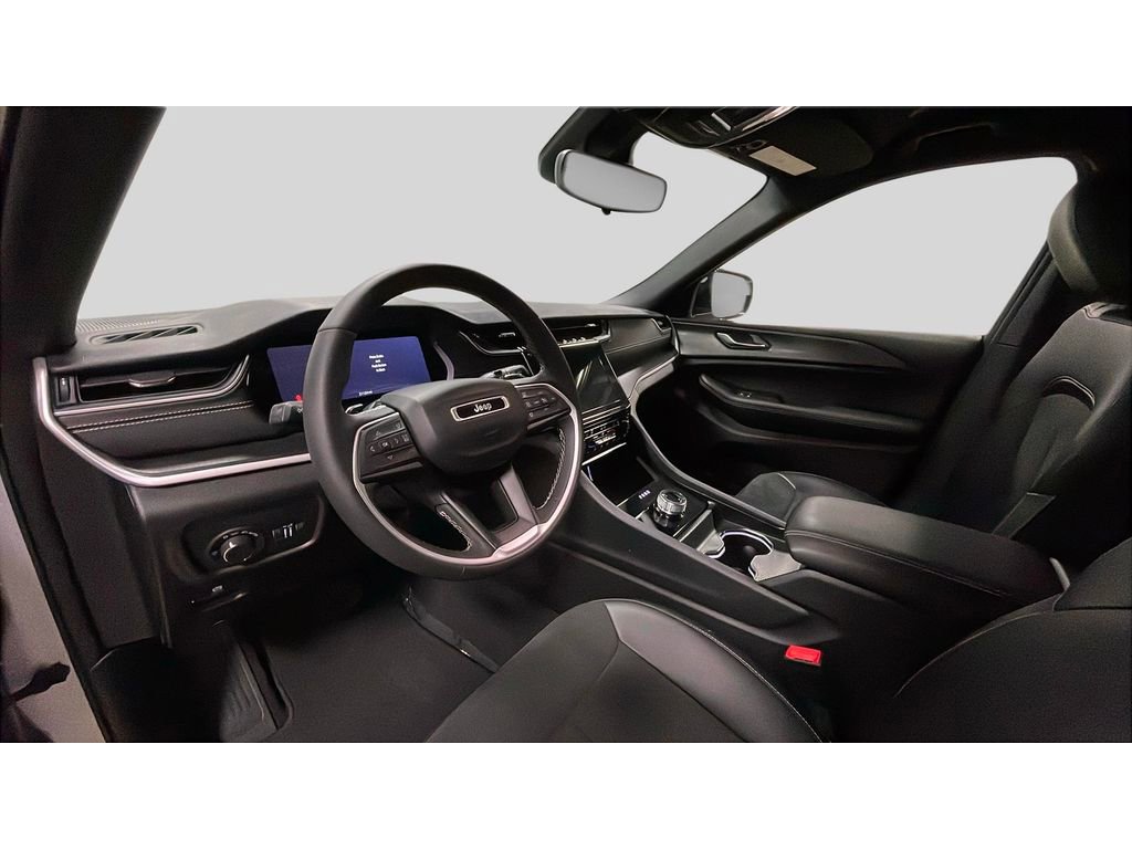 Used 2024 Jeep Grand Cherokee Altitude image 10