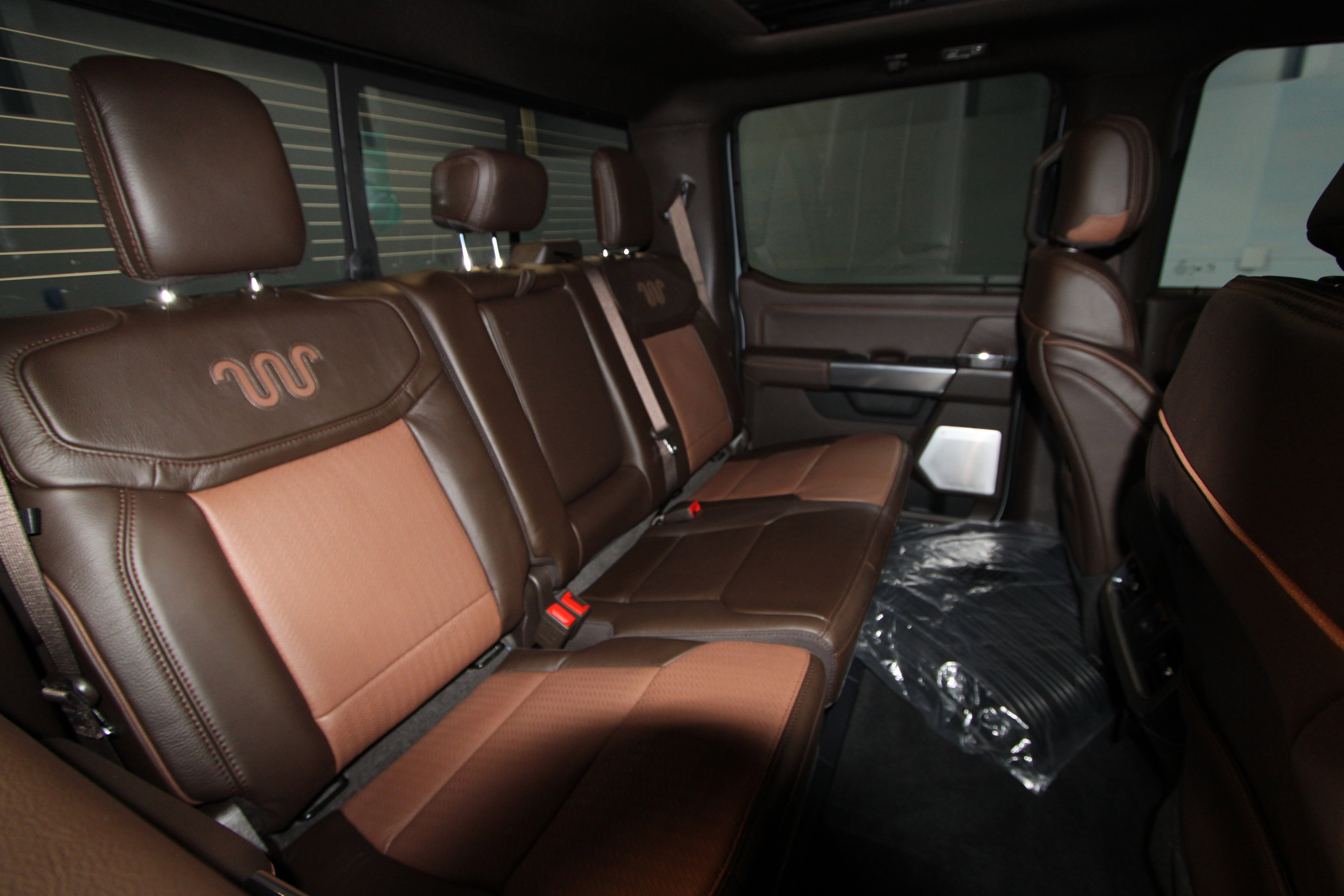 New 2025 Ford F350 King Ranch w/ Chrome Package image 27