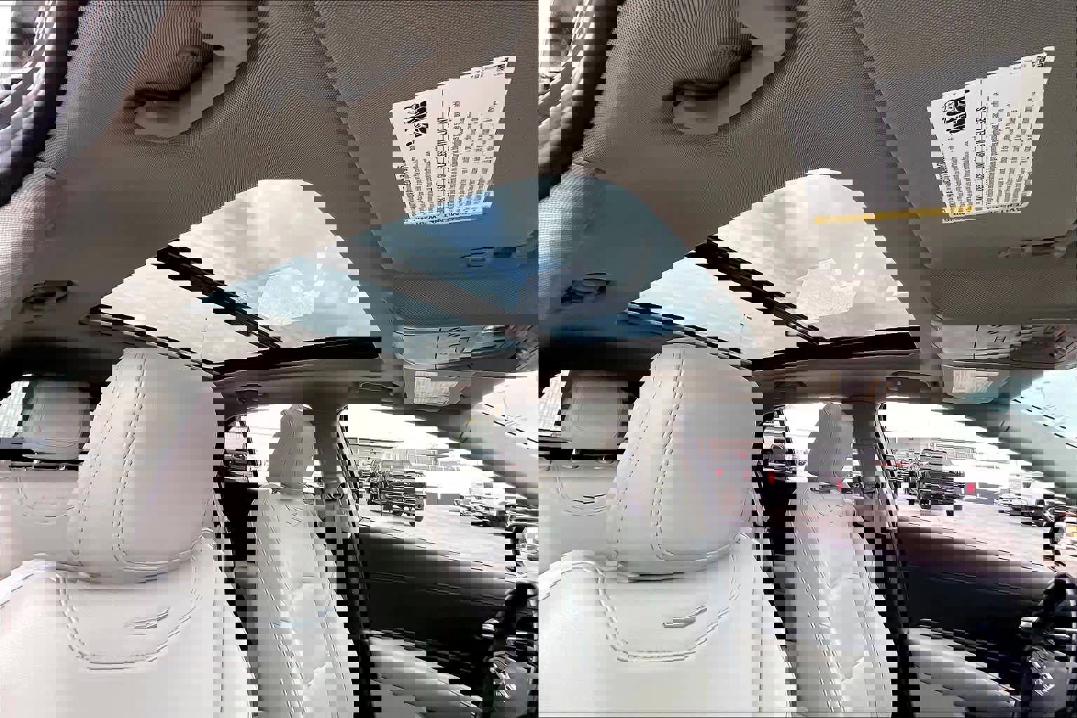 Used 2023 Cadillac XT4 Luxury w/ Cold Weather Package image 14