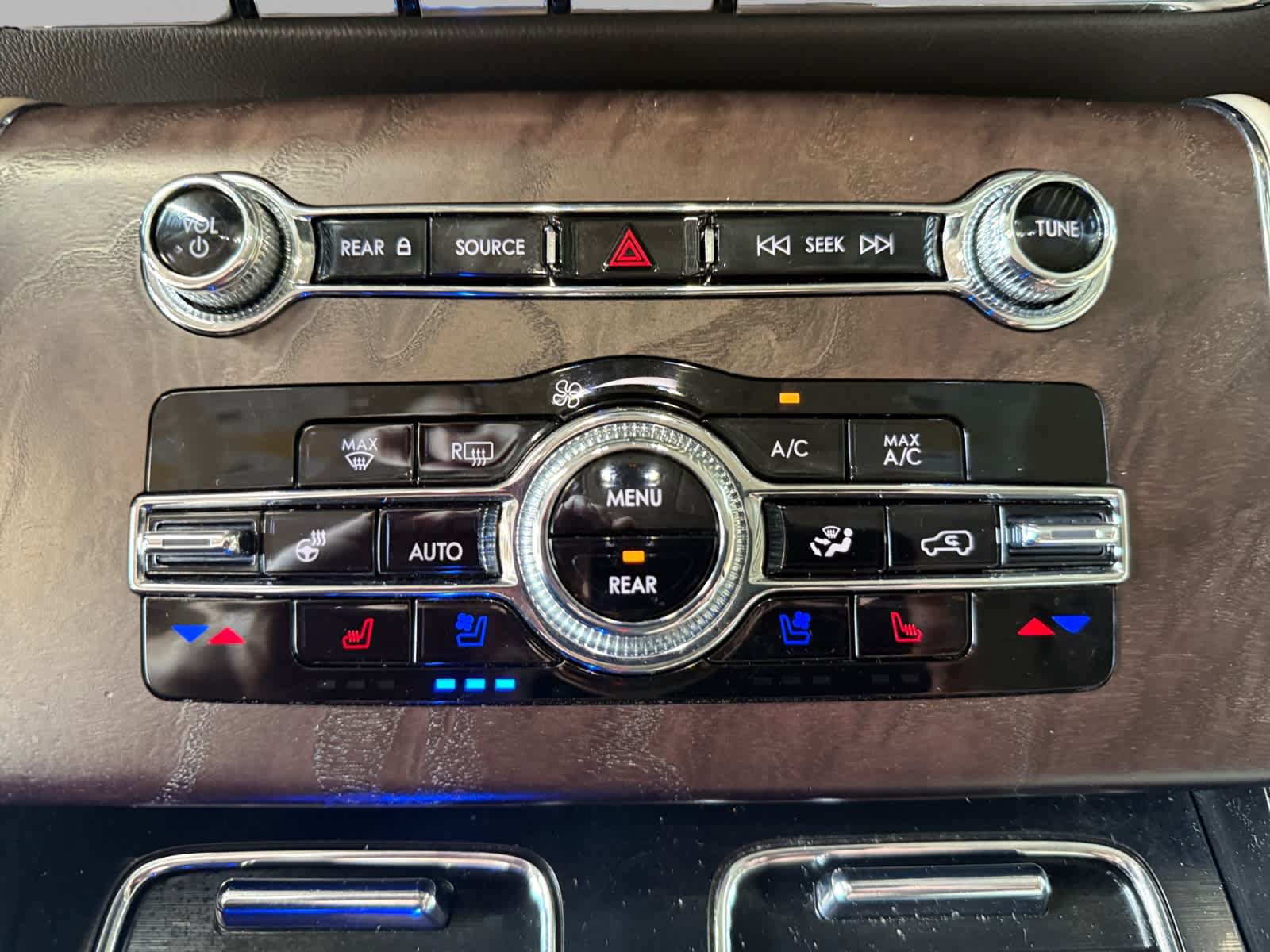 Used 2022 Lincoln Aviator Reserve w/ Equipment Group 201A AWD/4WD image 17