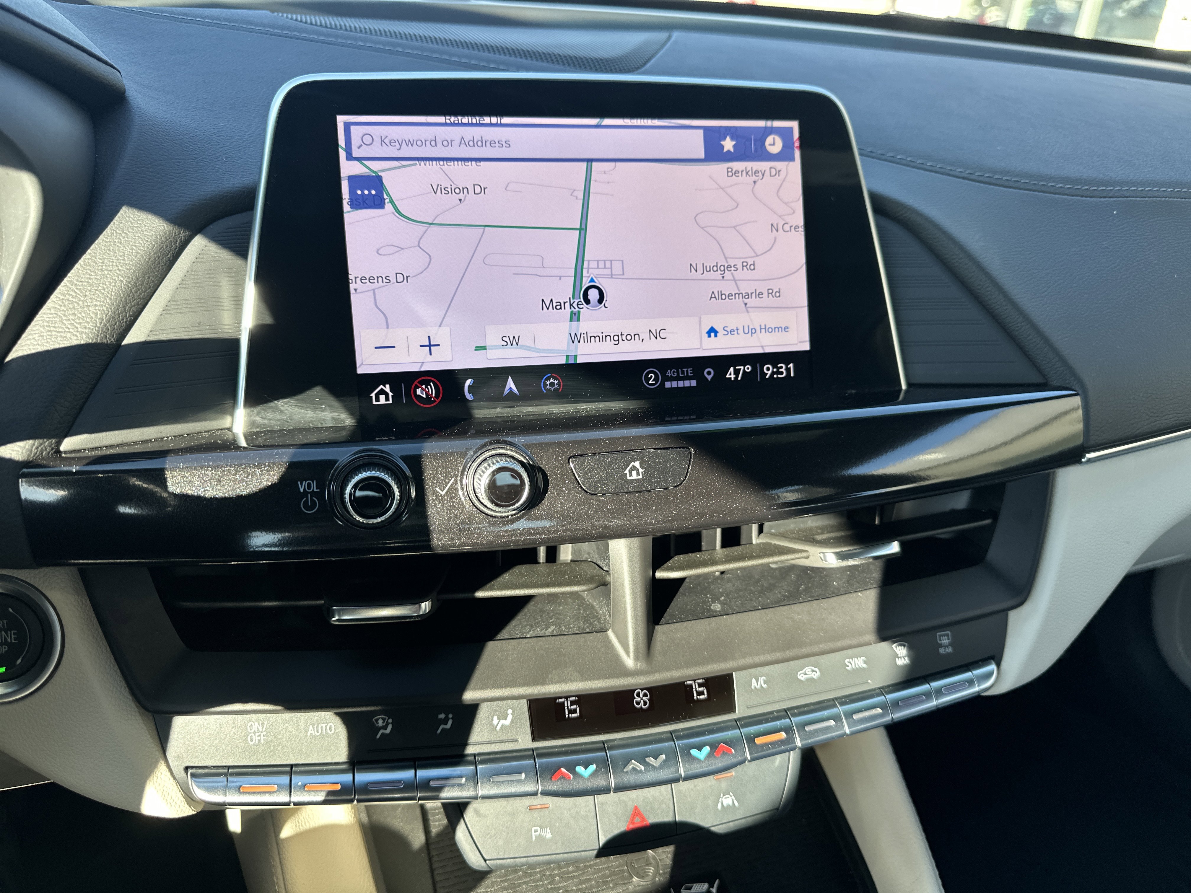 Used 2025 Cadillac CT4 Luxury image 17